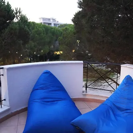 아파트 The Beachfront By Pikhost 골렘