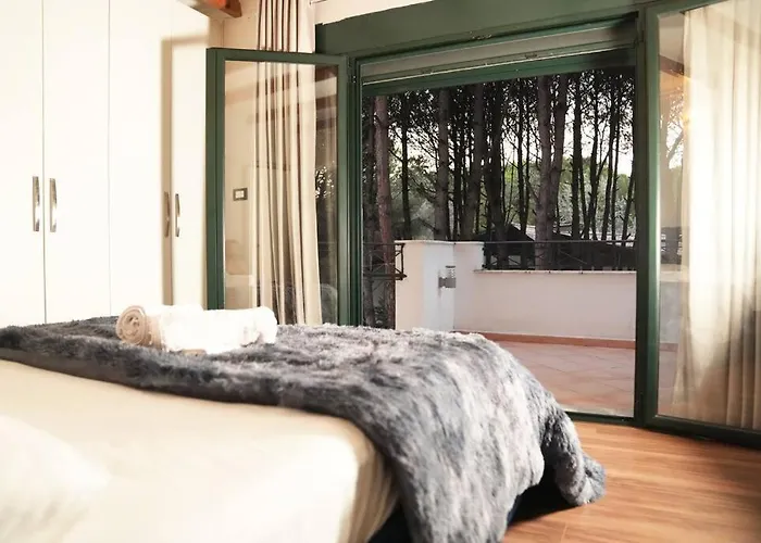 The Beachfront By Pikhost *