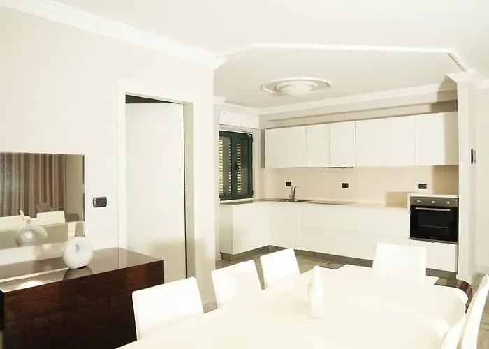 아파트 The Beachfront By Pikhost *