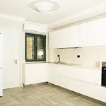 The Beachfront By Pikhost Apartment *