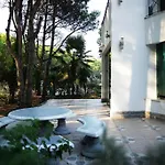 Apartment The Beachfront By Pikhost *