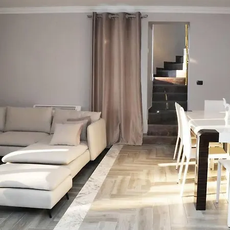 The Beachfront Daire *