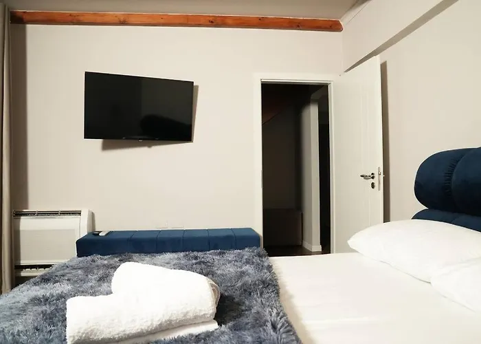 The Beachfront By Pikhost